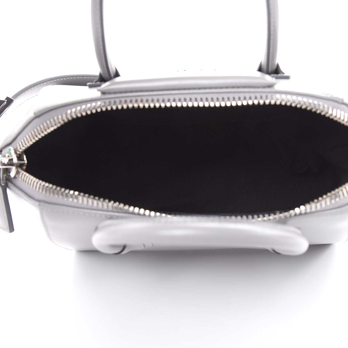 Shiny Lord Calfskin Small Antigona Pearl Grey