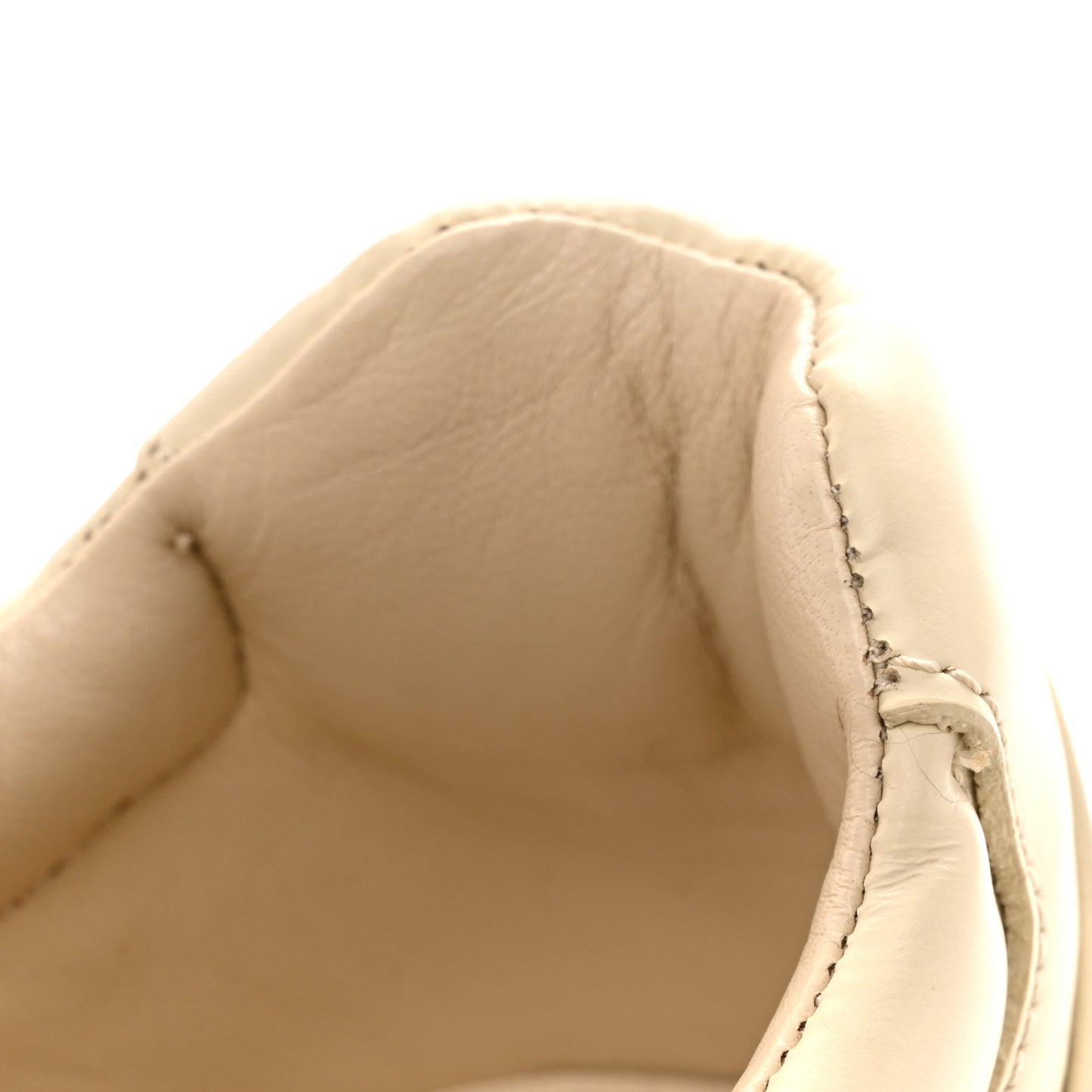 Calfskin Logo Womens Rhyton Sneakers 39 Ivory