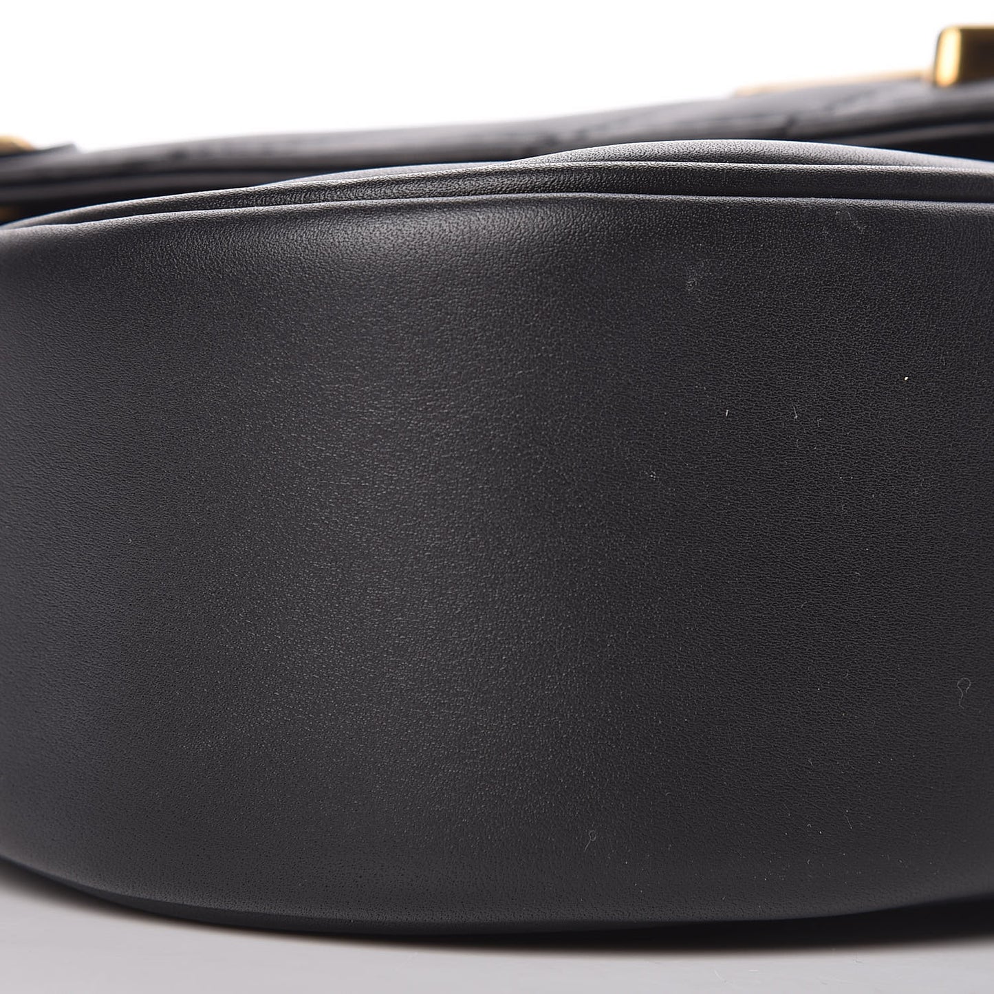 Calfskin New Wave Chain MM Black