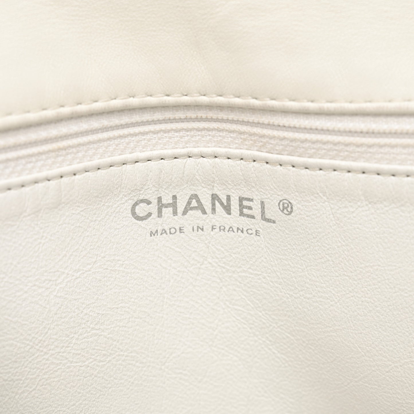 Lambskin Sensual Accordion Flap White