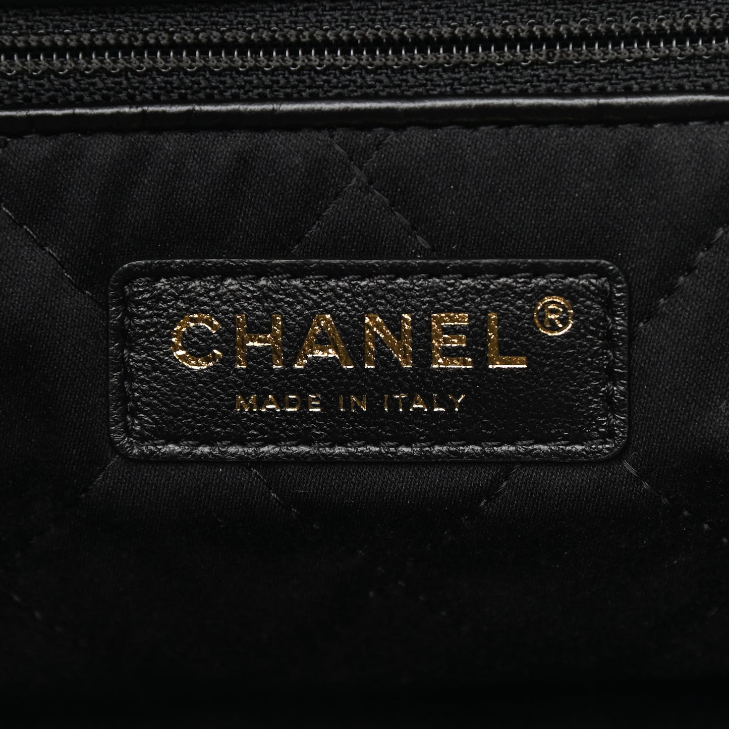Shiny Calfskin Quilted Chanel 22 Black