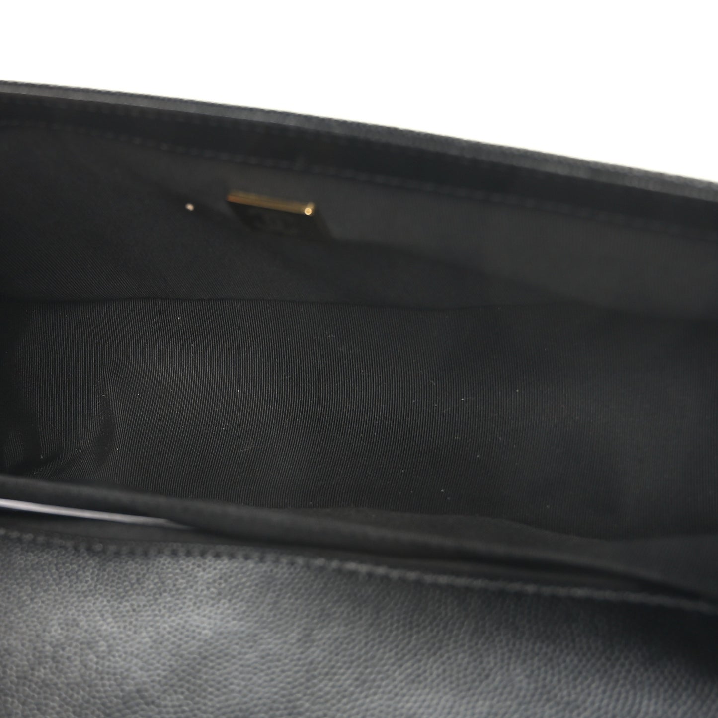 Caviar Quilted Medium Boy Flap Black
