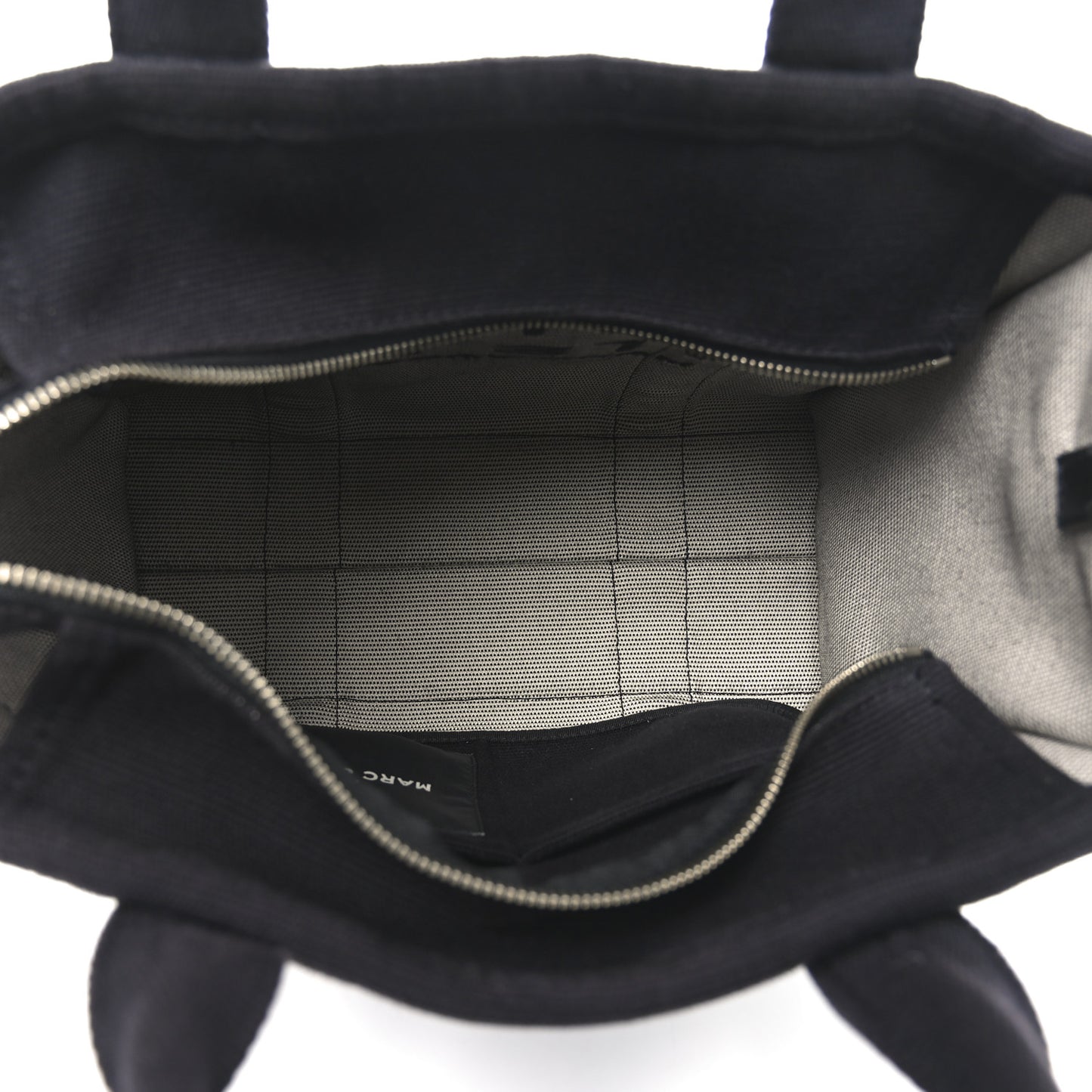 Jacquard Medium The Traveler Tote Bag Black