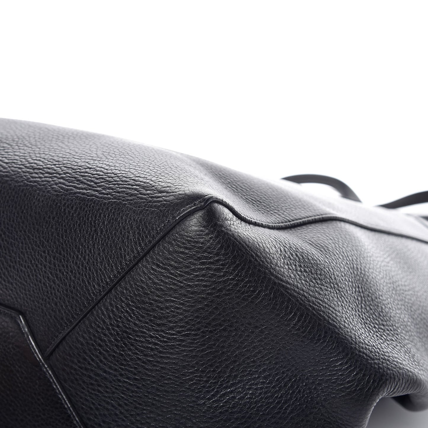 Soft Grained Calfskin Medium Belt Cabas Phantom Black