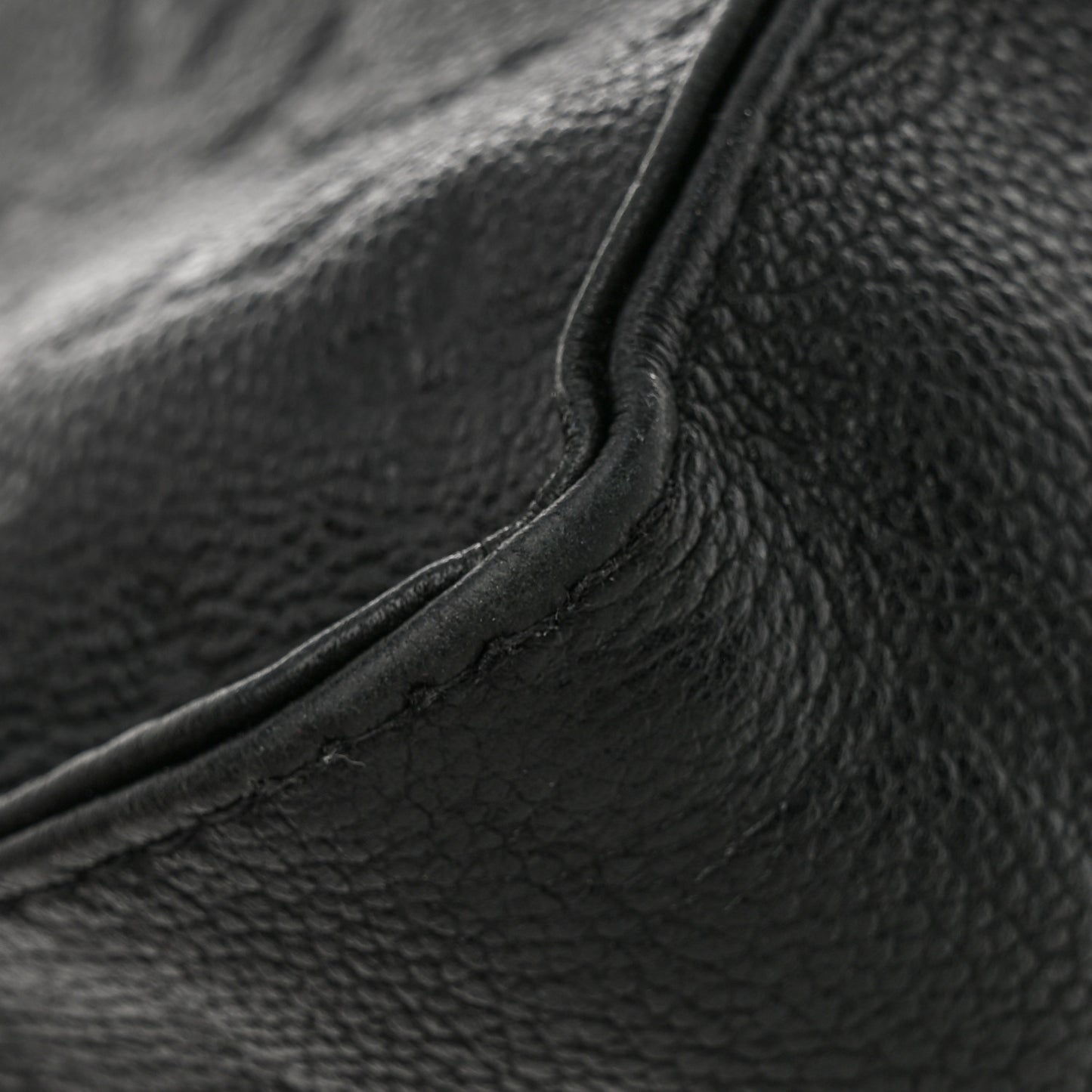Empreinte Monogram Giant Onthego MM Black