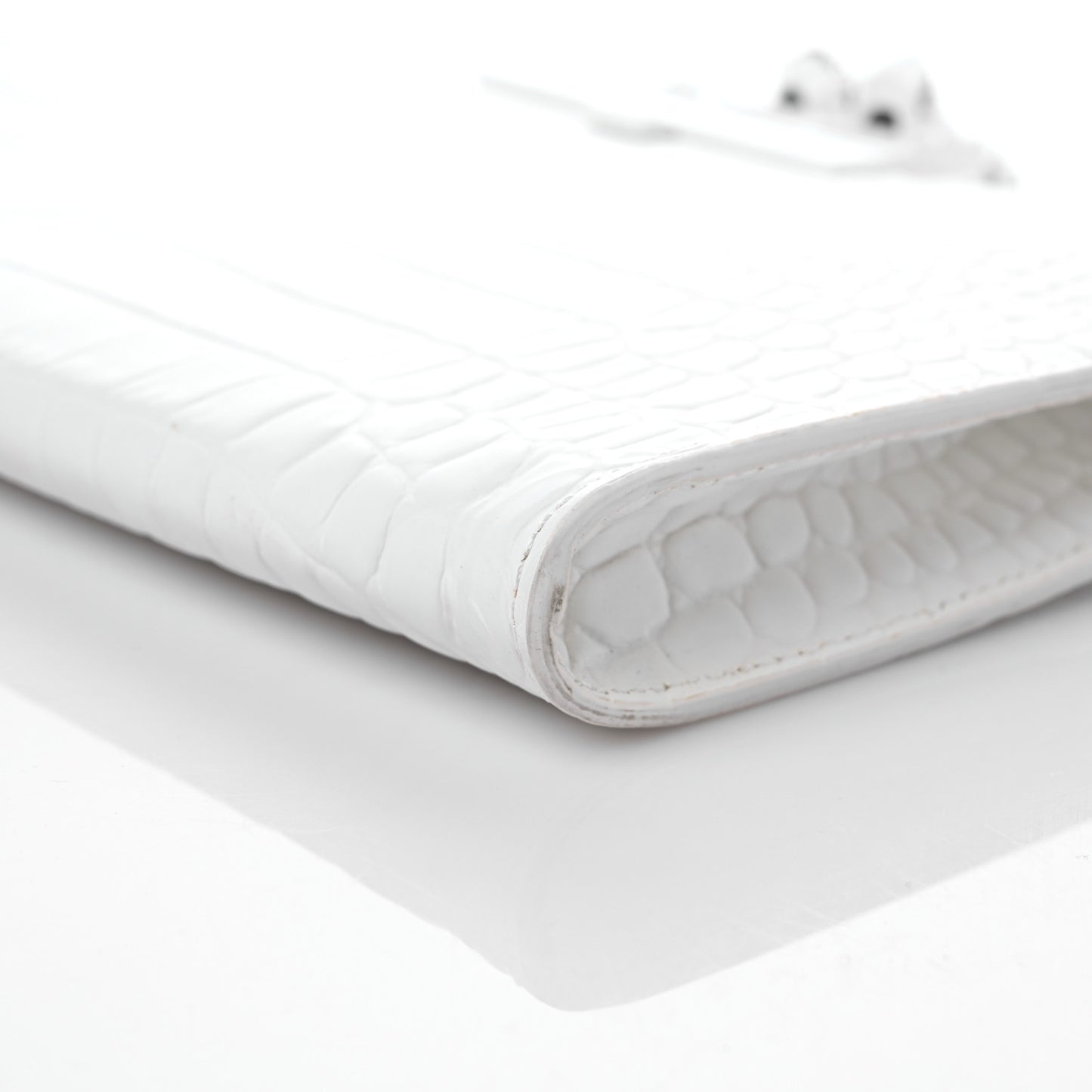 Calfskin Crocodile Embossed Knuckle Flat Clutch White