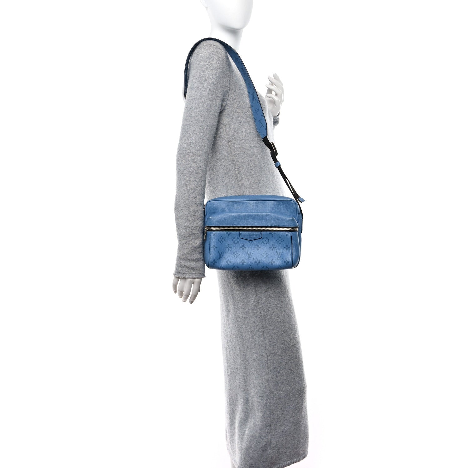 Louis Vuitton Taigarama Outdoor Messenger Blue Lagoon 2 of 14