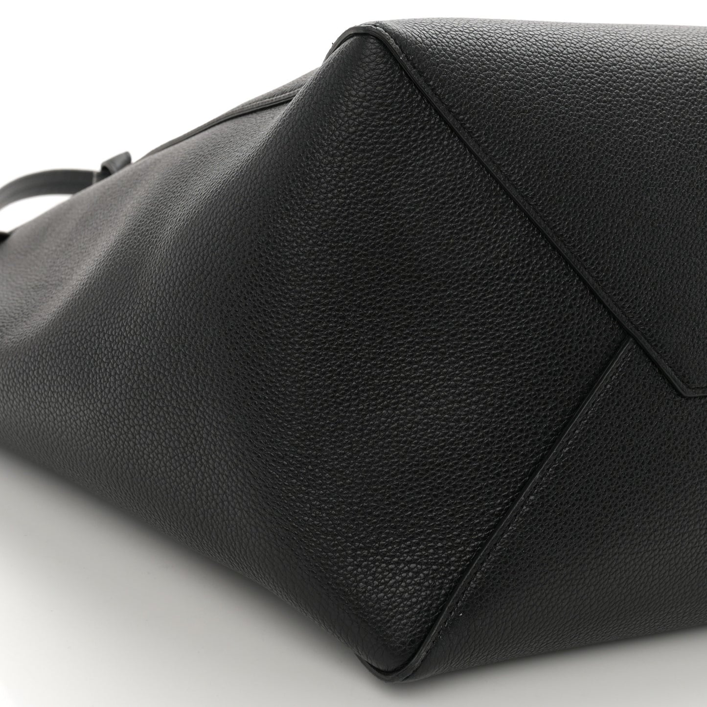 Soft Grained Calfskin Medium Belt Cabas Phantom Black