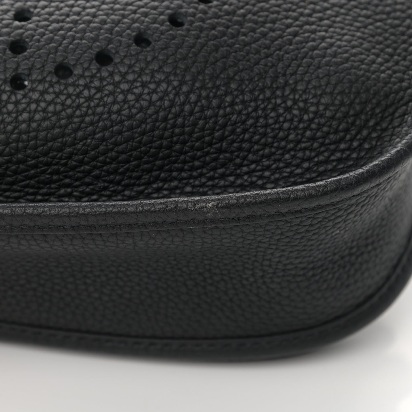 Taurillon Clemence Evelyne III PM Black