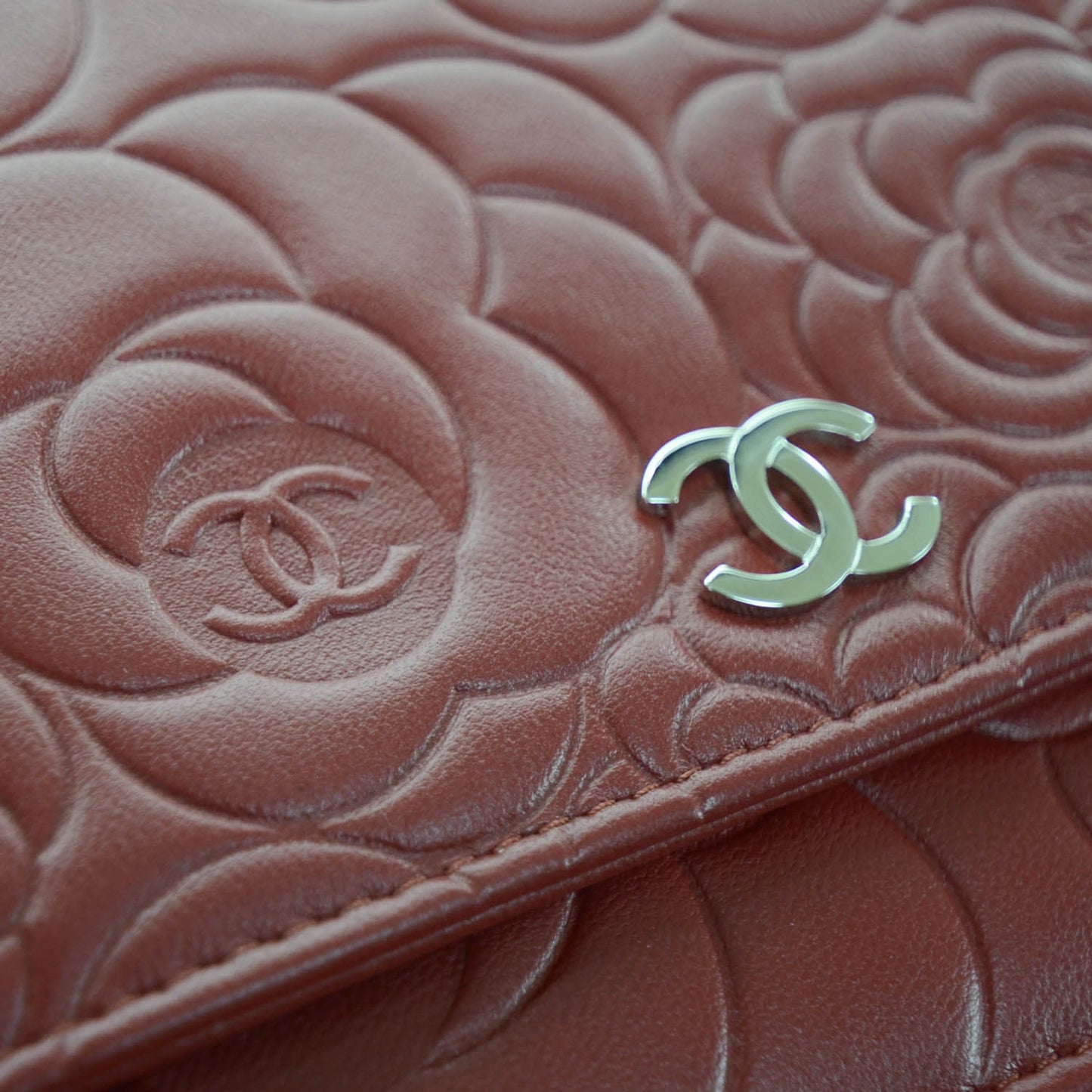 Lambskin Camellia Wallet on Chain WOC Red