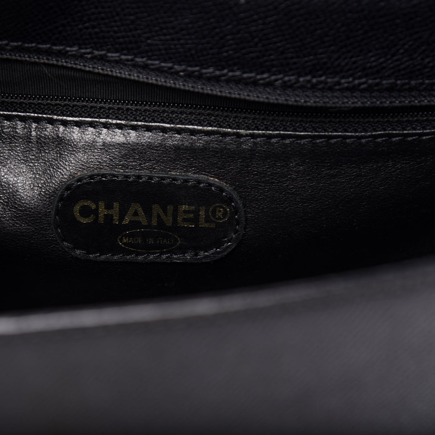 Caviar Kelly Flap Black