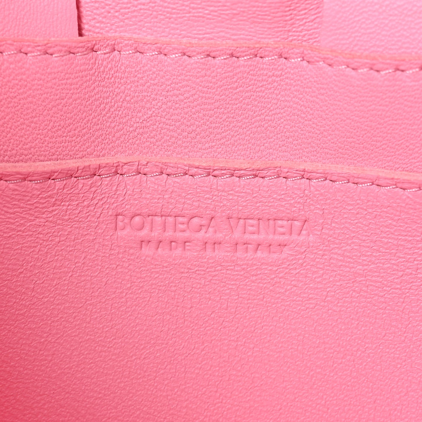 Lambskin Maxi Intreccio Small Cassette Crossbody Bag Ribbon