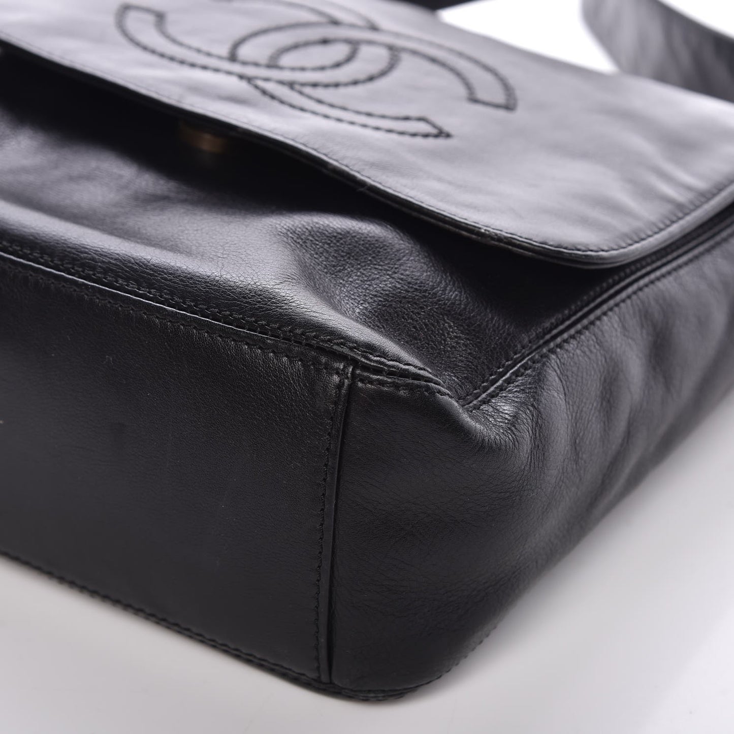 Calfskin CC Flap Shoulder Bag Black