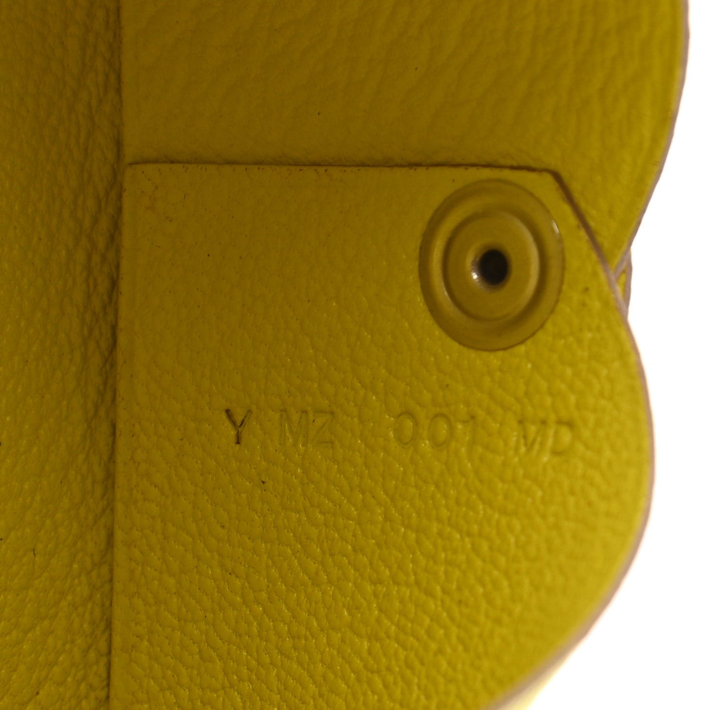 Chevre Mysore Calvi Card Case Lime