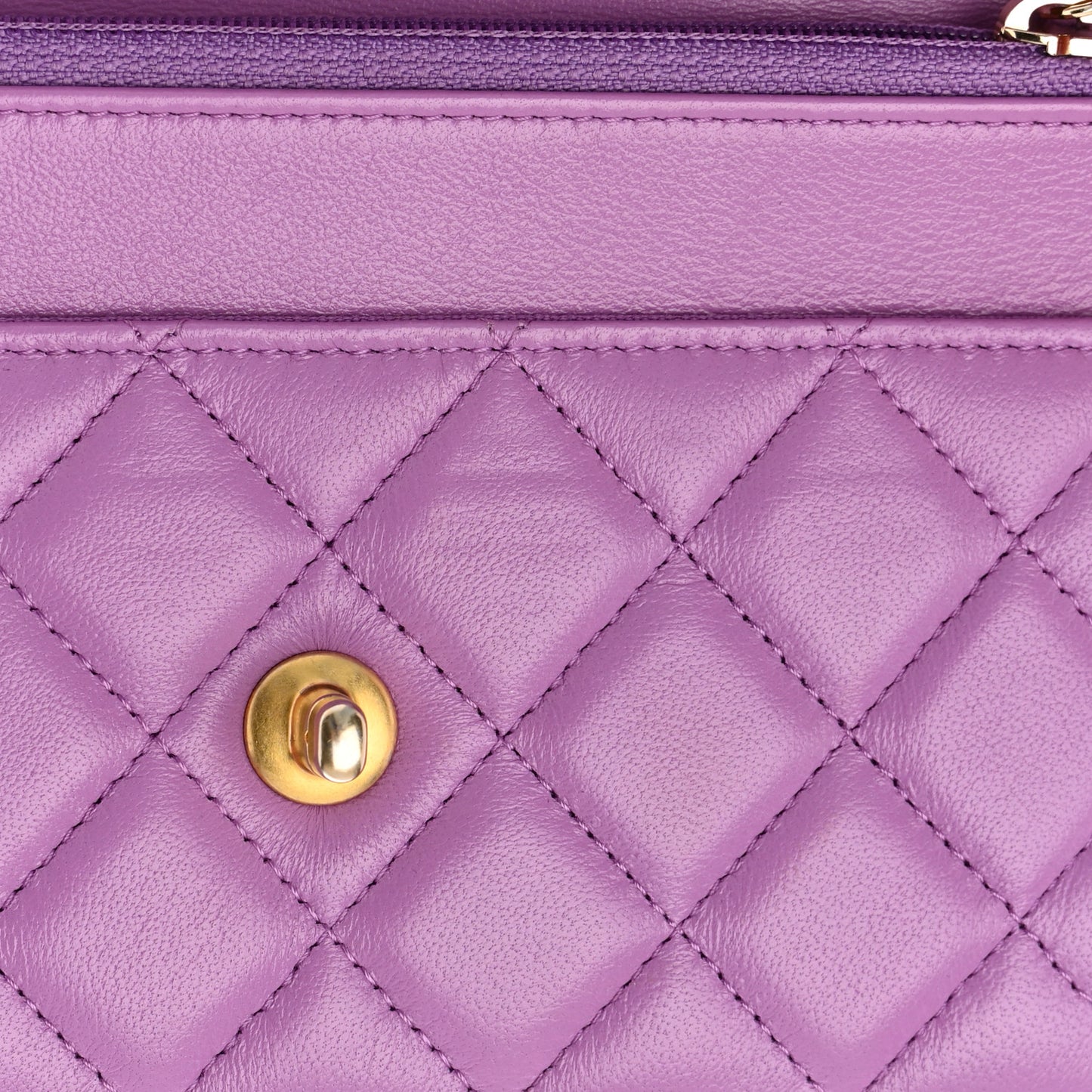 Lambskin Quilted CC Pearl Crush Wallet on Chain WOC Purple