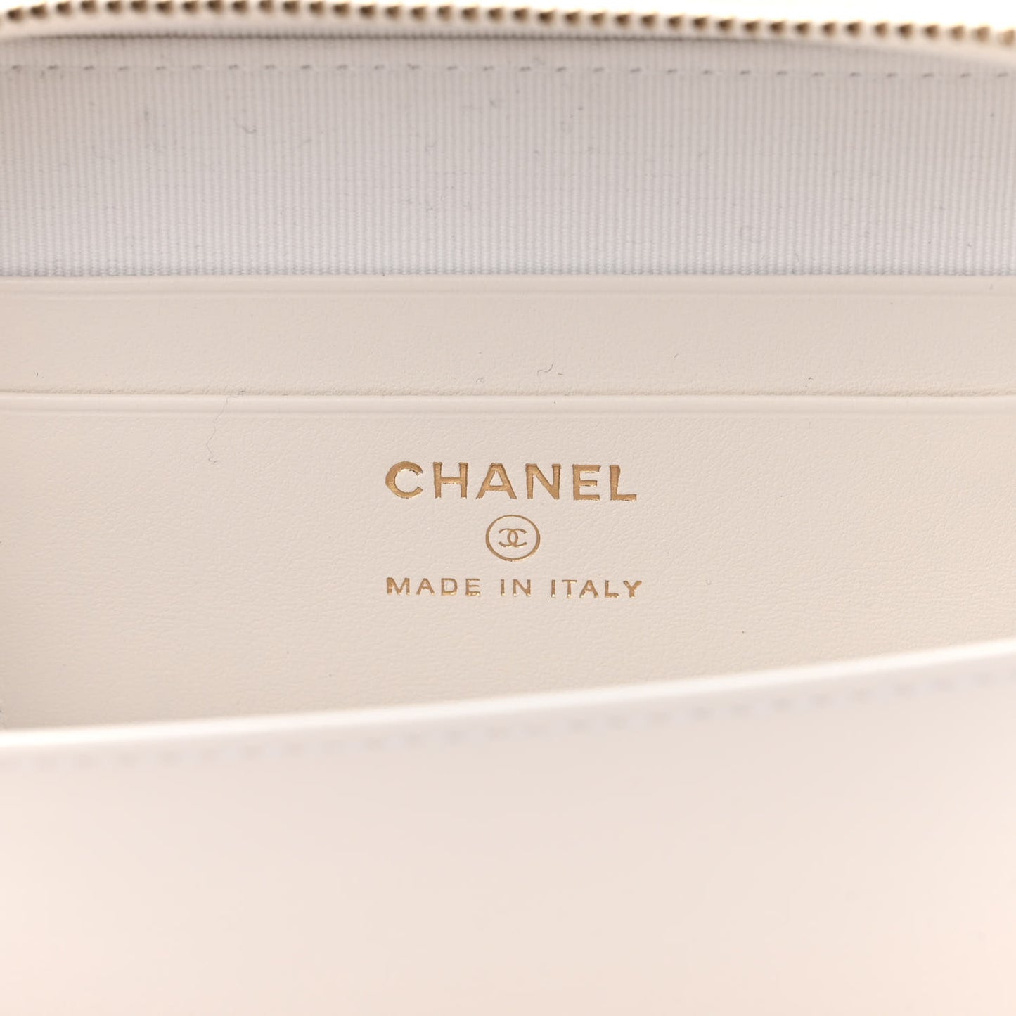 Caviar Quilted Camera Bag White