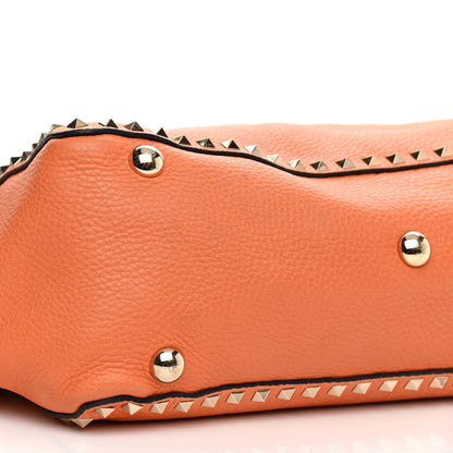 Valentino Garavani Pebbled Calfskin Medium Rockstud Tote Melon Sorbet 7 of 16