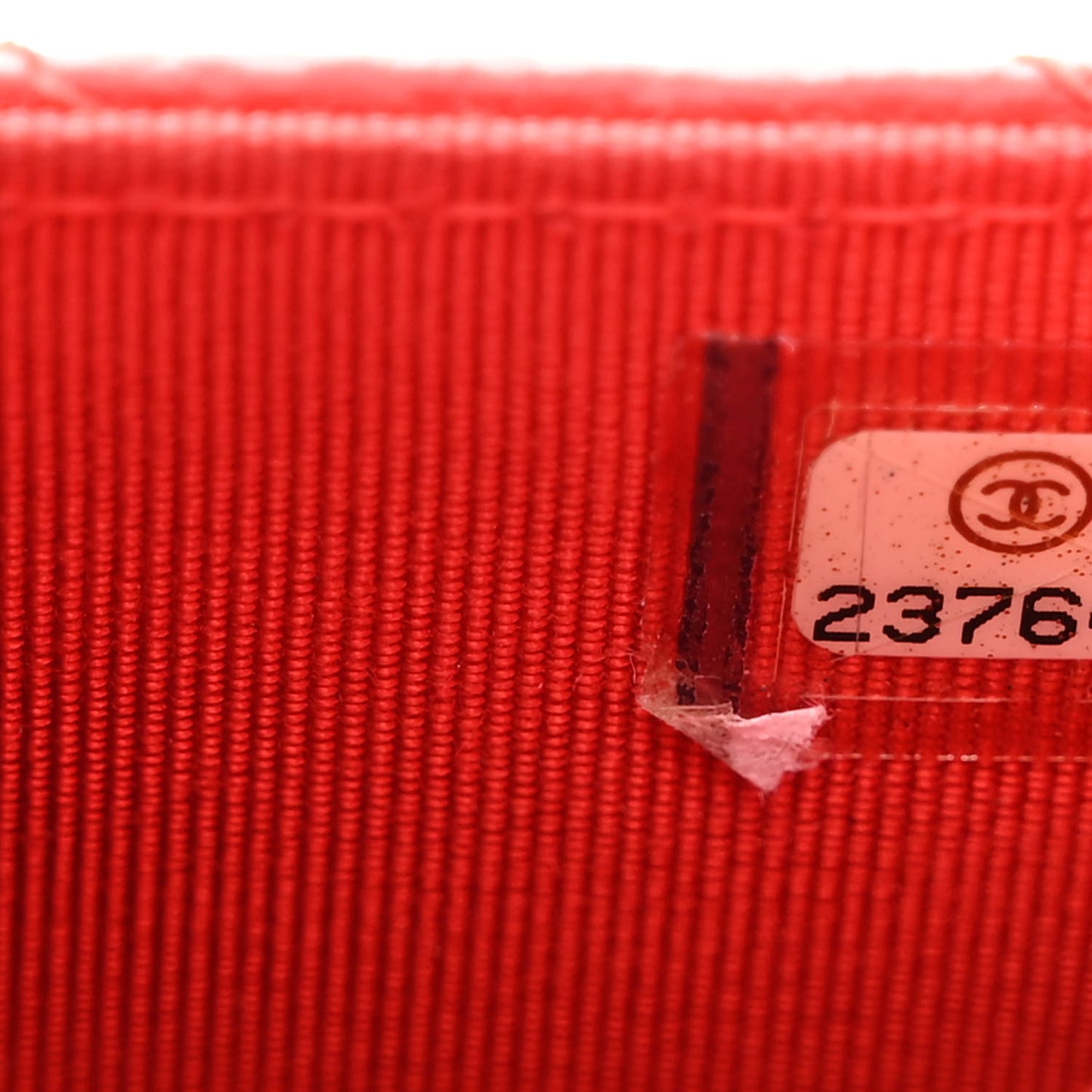 Caviar Flat Chevron Quilted Wallet On Chain WOC Red