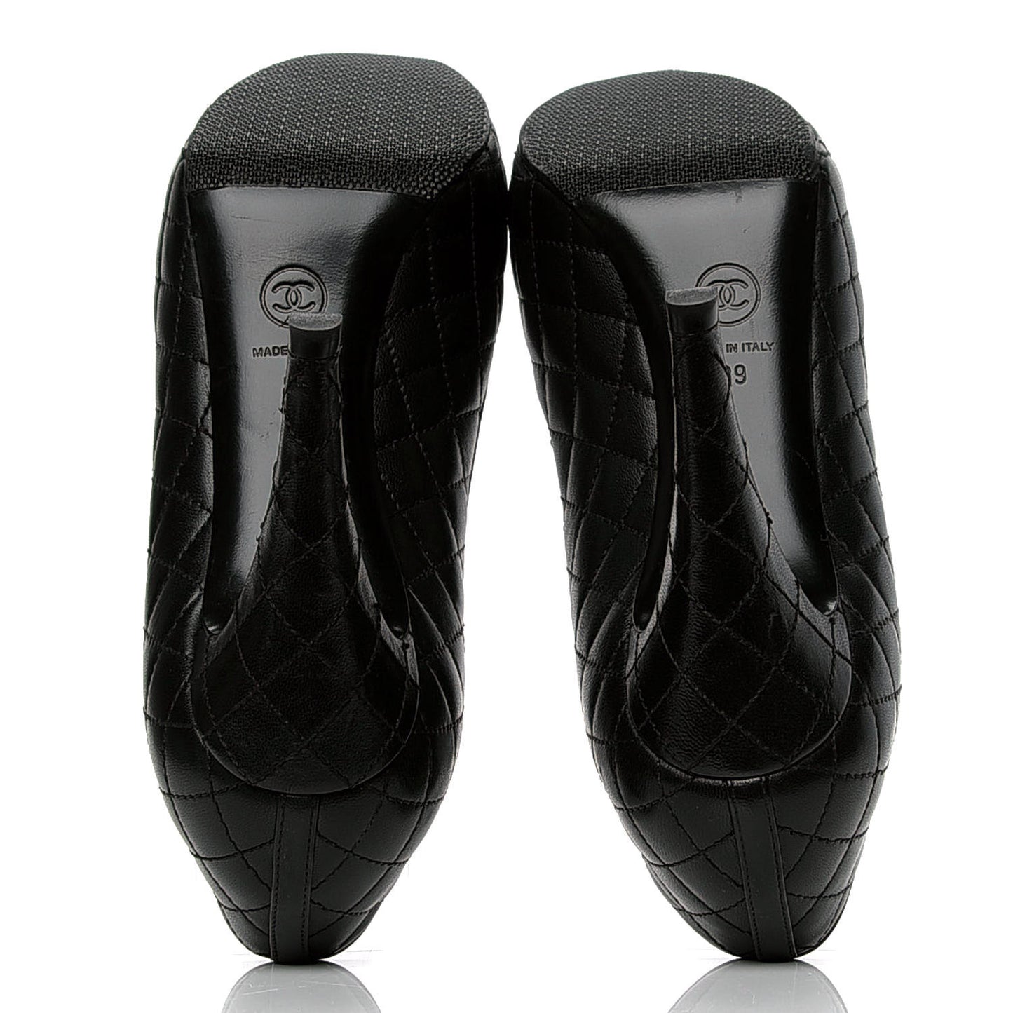 Lambskin Quilted Cap Toe Pumps 39 Black