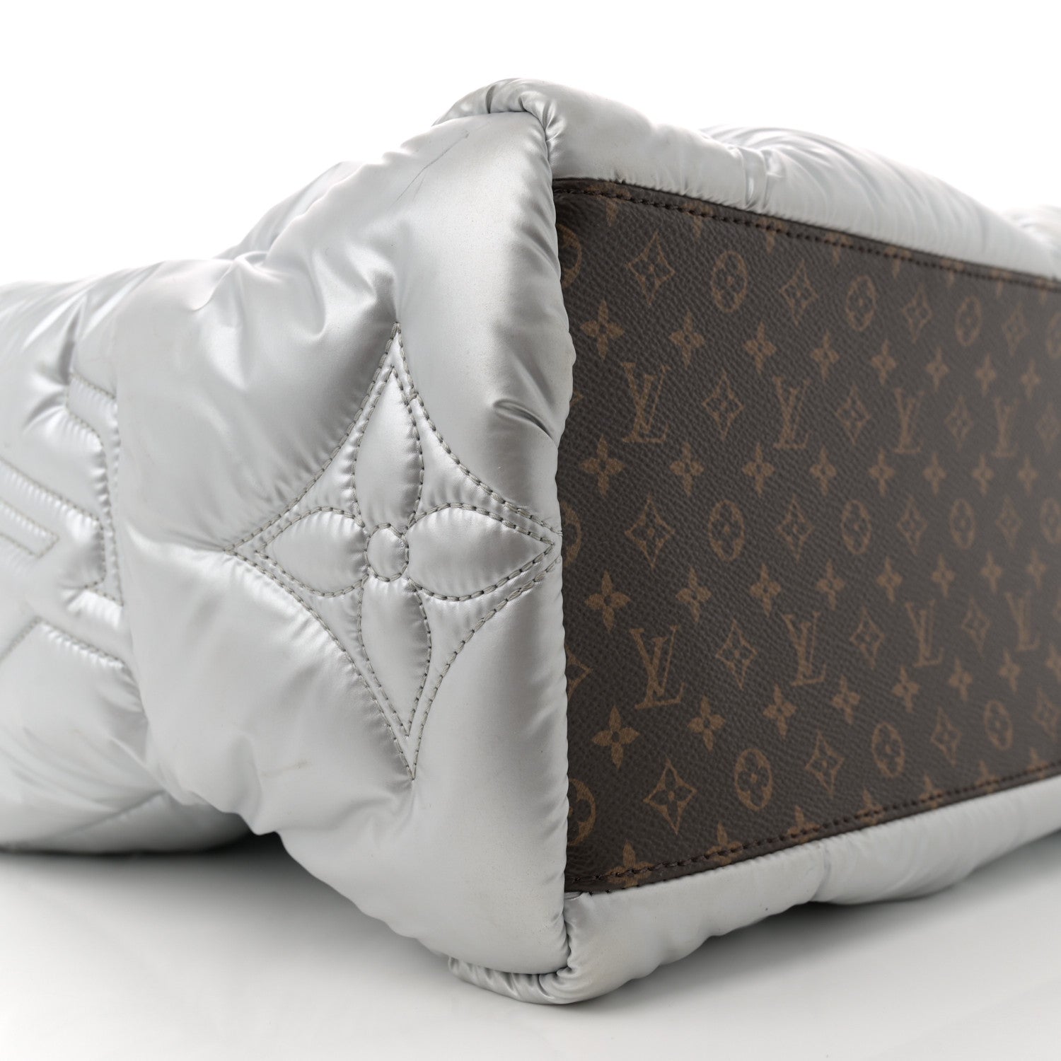 Louis Vuitton Econyl Monogram Pillow Giant Onthego GM Silver 8 of 10