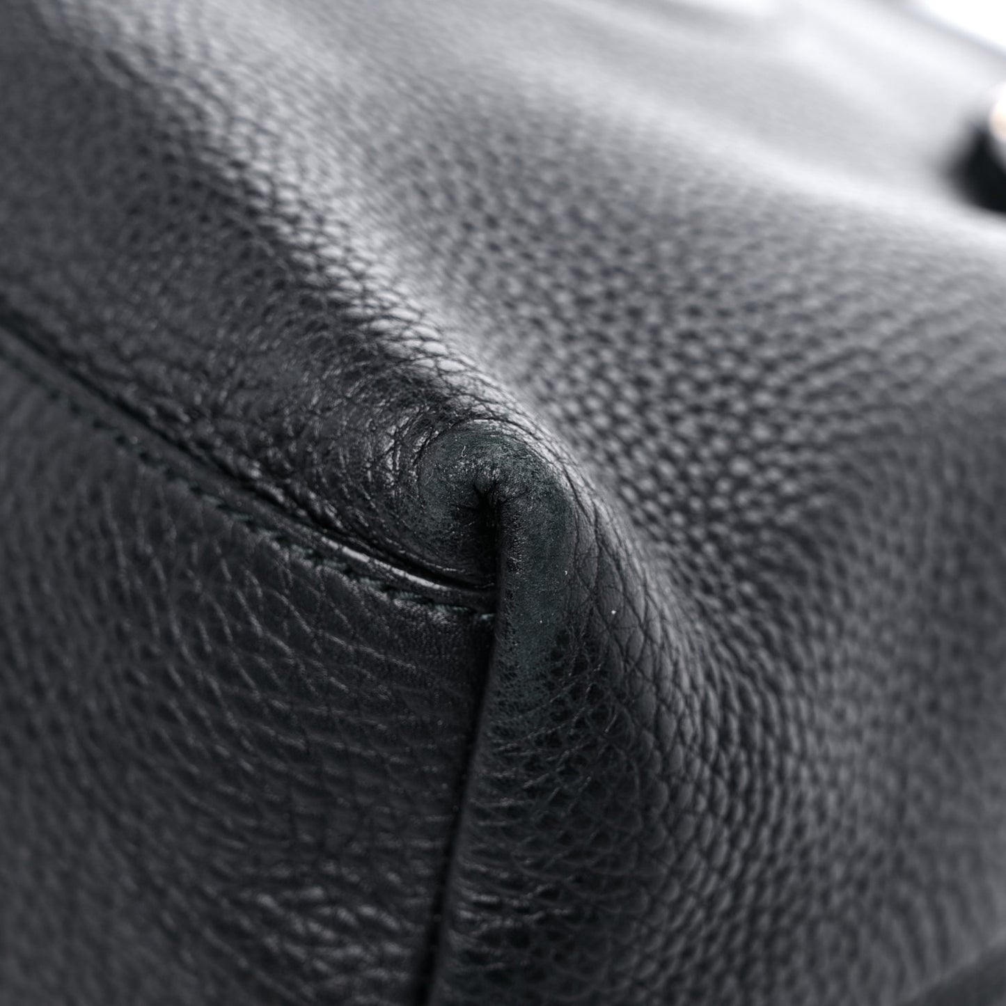 Pebbled Calfskin Medium Soho Chain Shoulder Bag Black