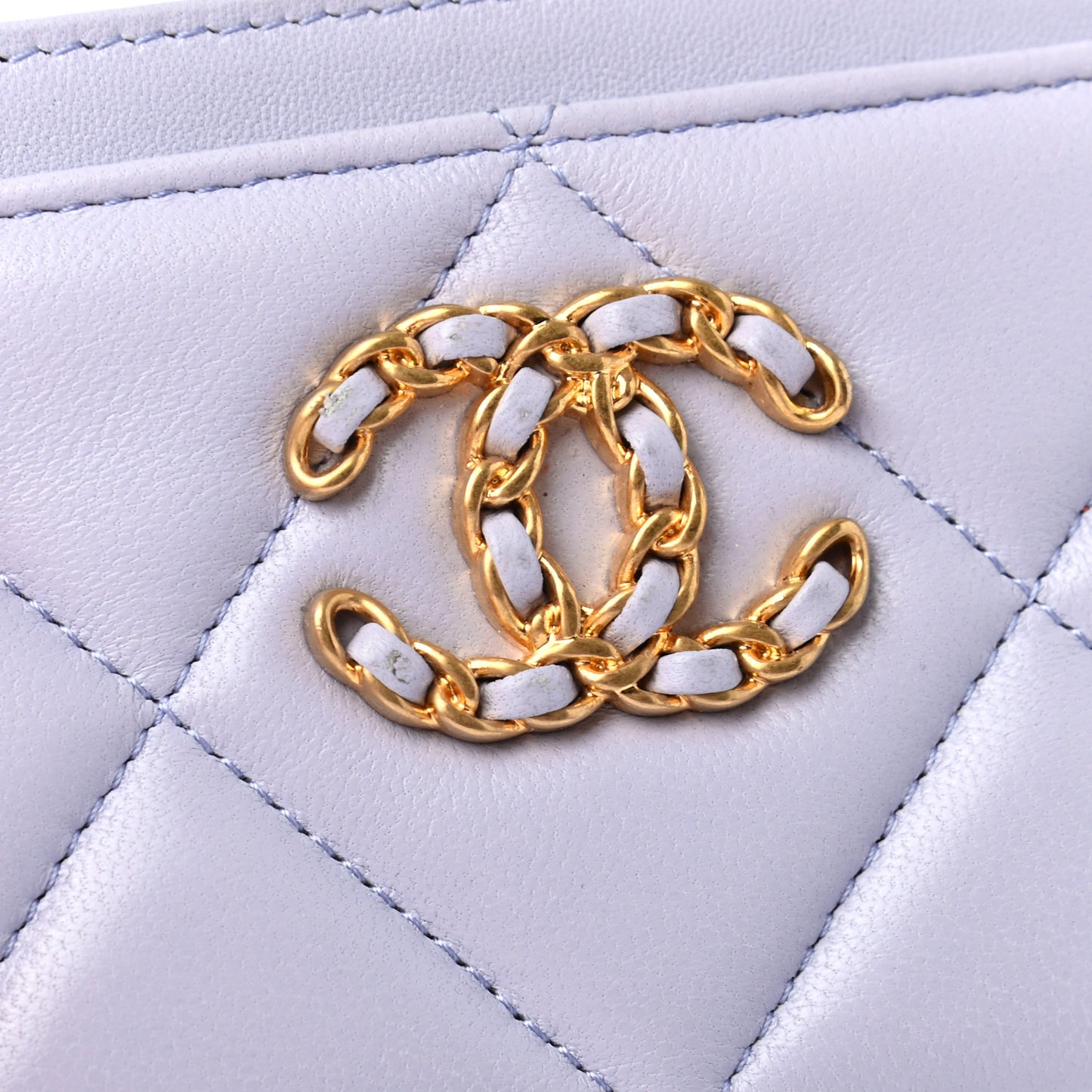 Lambskin Quilted Chanel 19 Card Holder Light Purple