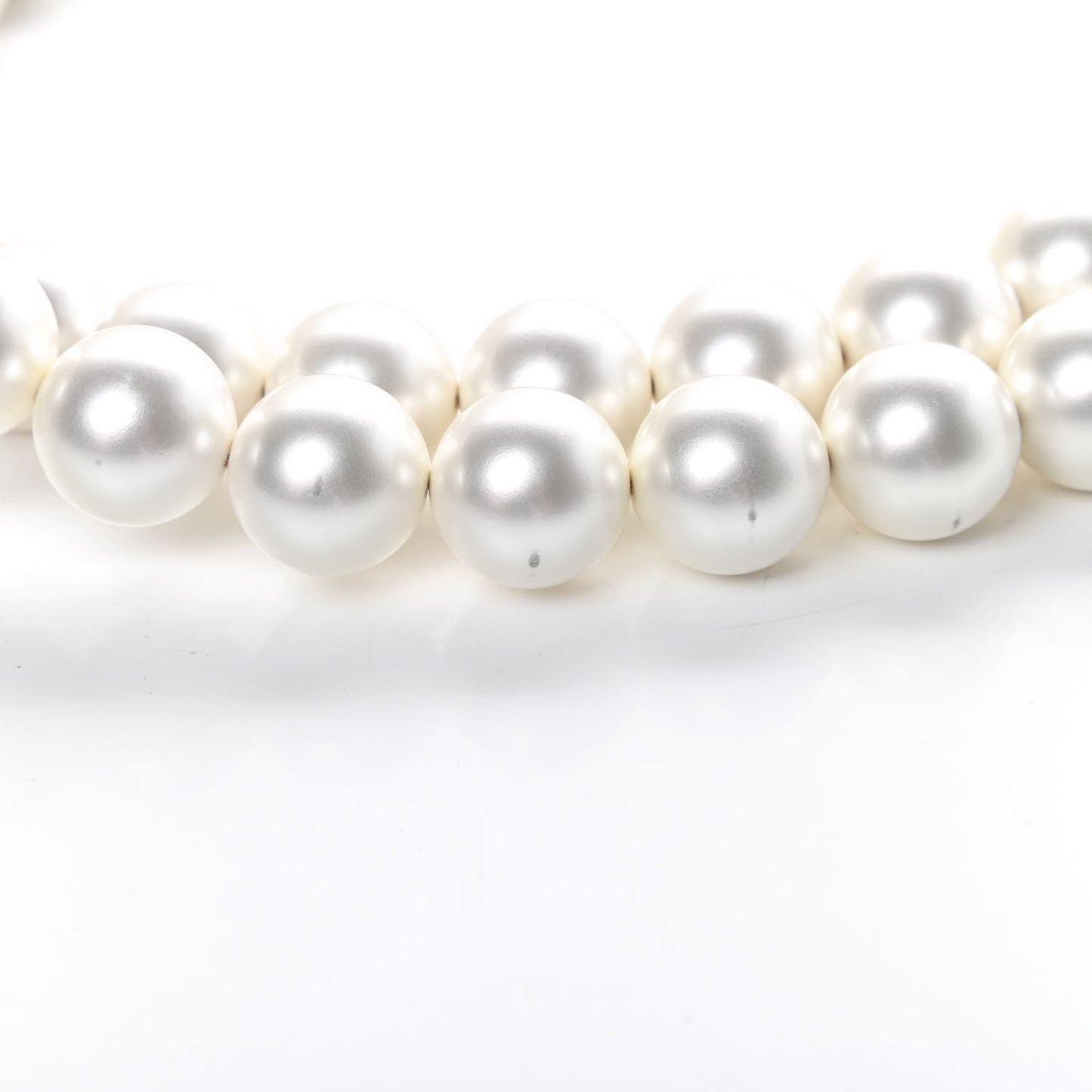 Calfskin Quilted Mini Maxi Pearls Wallet On Chain WOC White