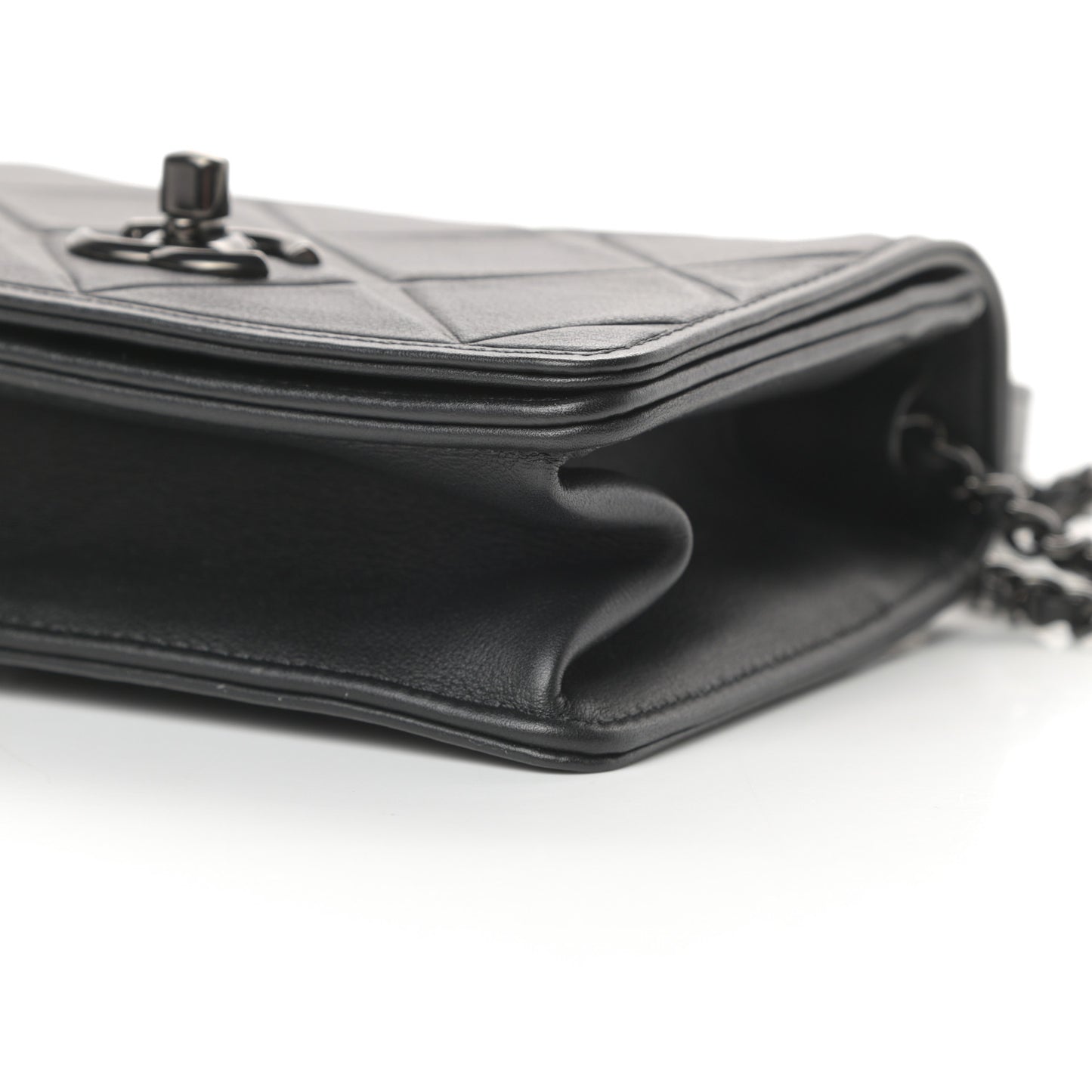 Calfskin Mini Propeller Flap Black
