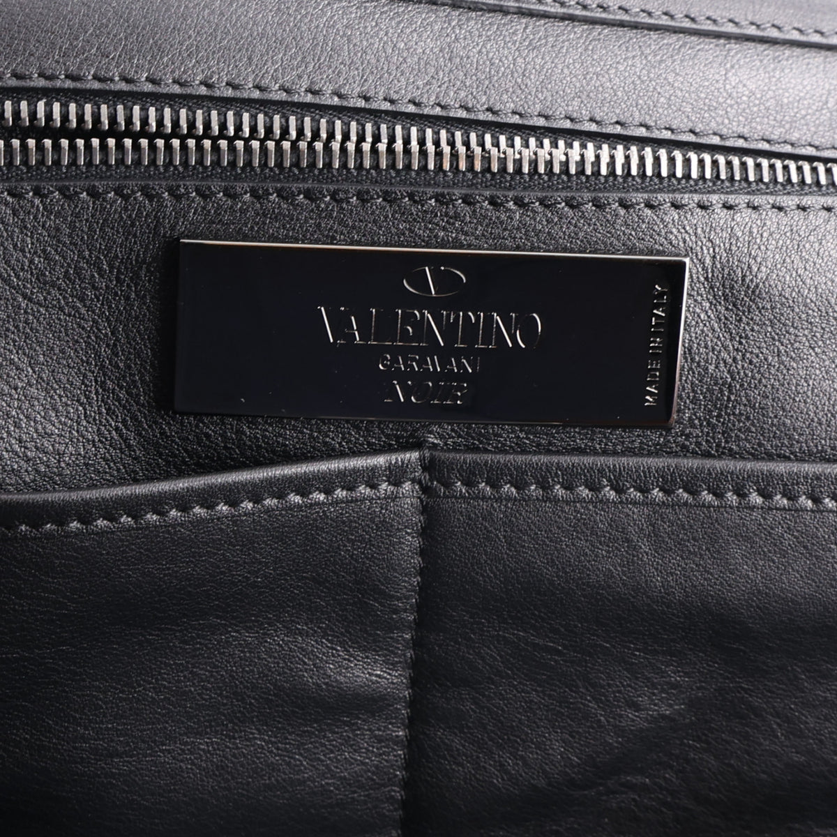 Vitello Medium Rockstud Tote Black
