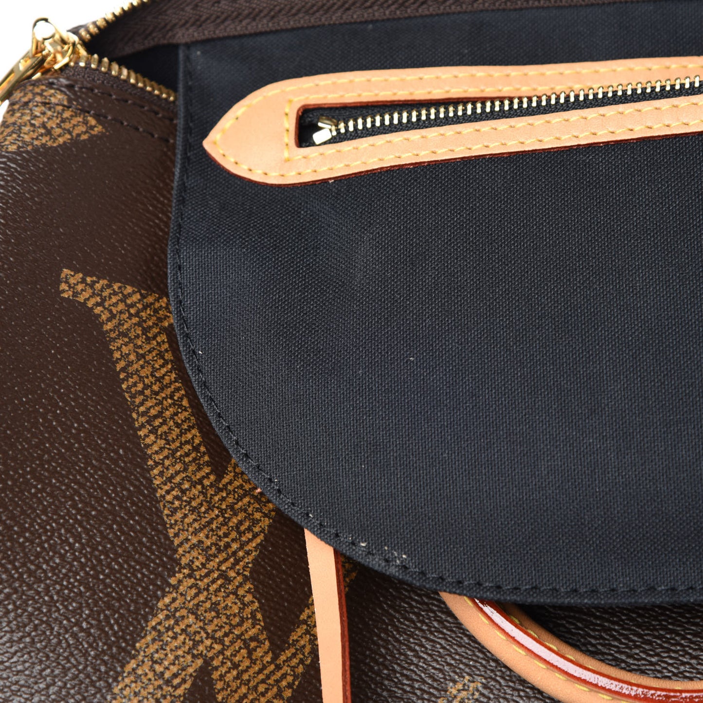 Reverse Monogram Giant Speedy Bandouliere 30