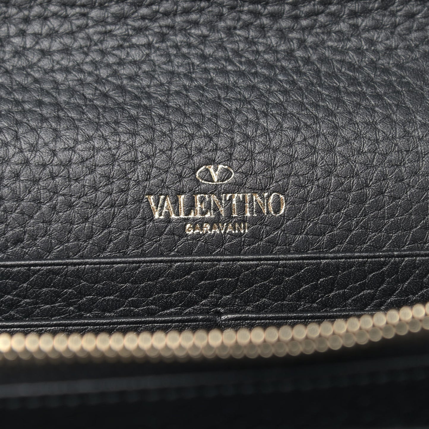 Pebbled Calfskin Rockstud Envelope Wallet on Chain Black