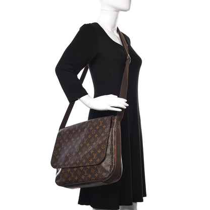 Louis Vuitton Monogram Beaubourg MM Messenger Bag 2 of 13
