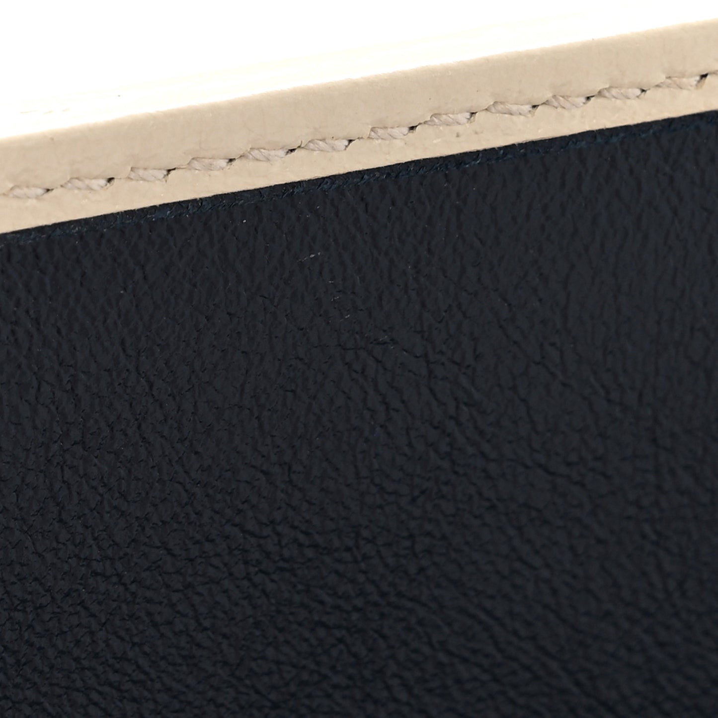 Vintage Effect Calfskin Matelasse Diagonal Torchon GG Marmont Continental Wallet Blue Agata Mystic White