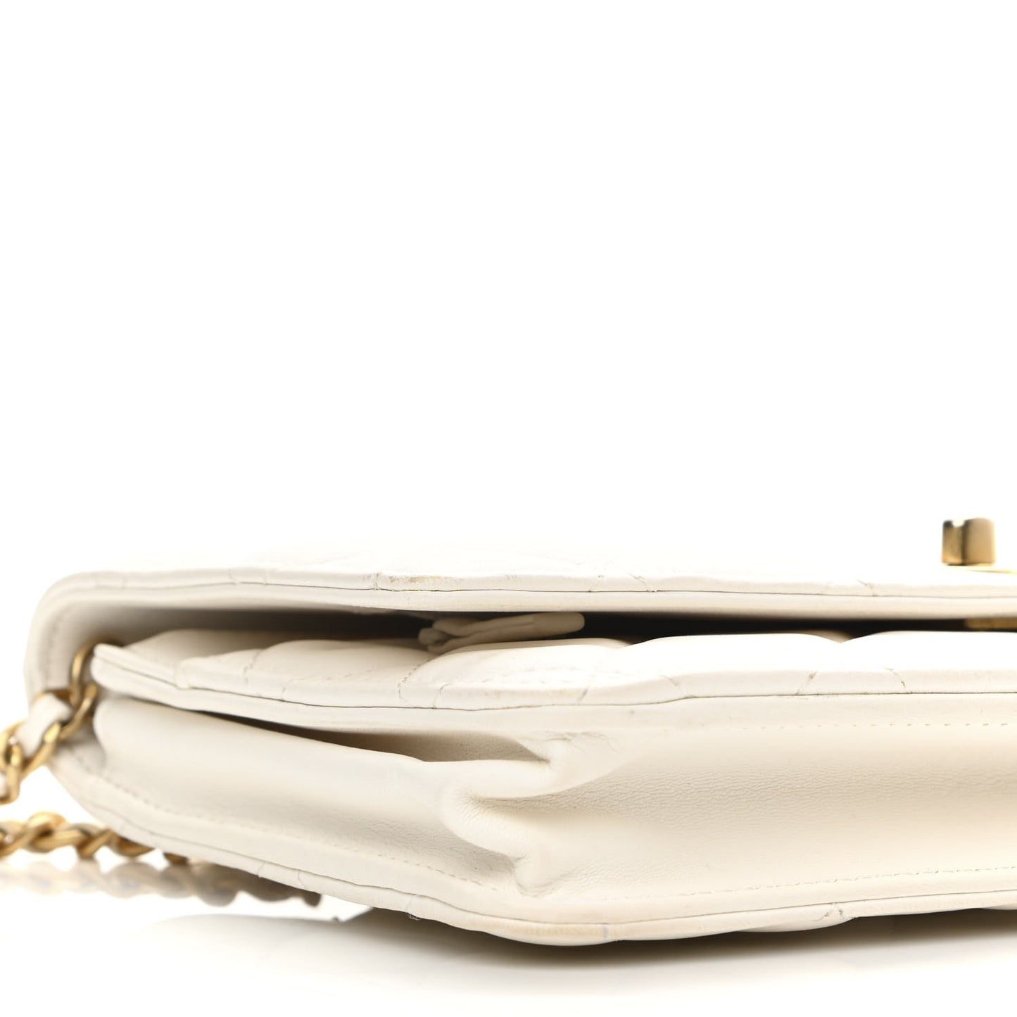 Lambskin Quilted CC Pearl Crush Wallet on Chain WOC White