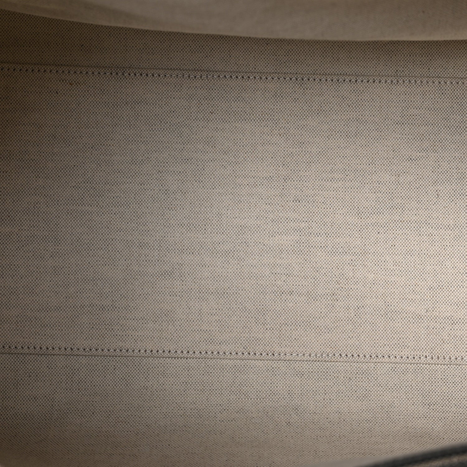 Gucci GG Supreme Monogram Textured Dollar Calfskin Medium Savoy Duffle Bag Grey Black Graphite Grey 5 of 8