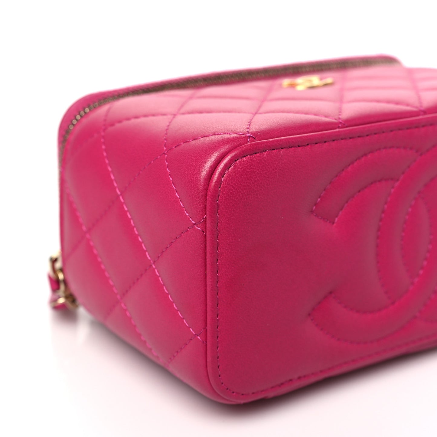 Lambskin Quilted Small Pearl Crush Vanity Case With Chain Fuchsia