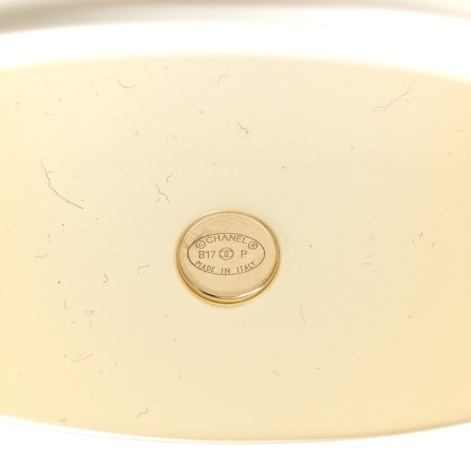 Chanel Resin CC Cuff Pearly White Gold 4 of 4