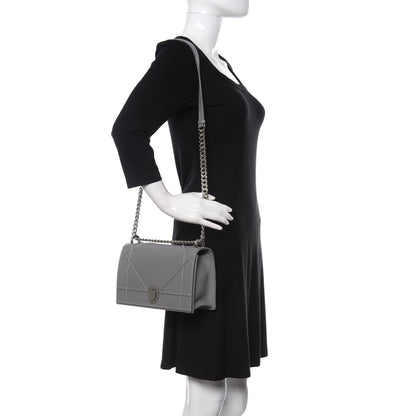 Christian Dior Grained Calfskin Medium Diorama Flap Bag Gris 2 of 11