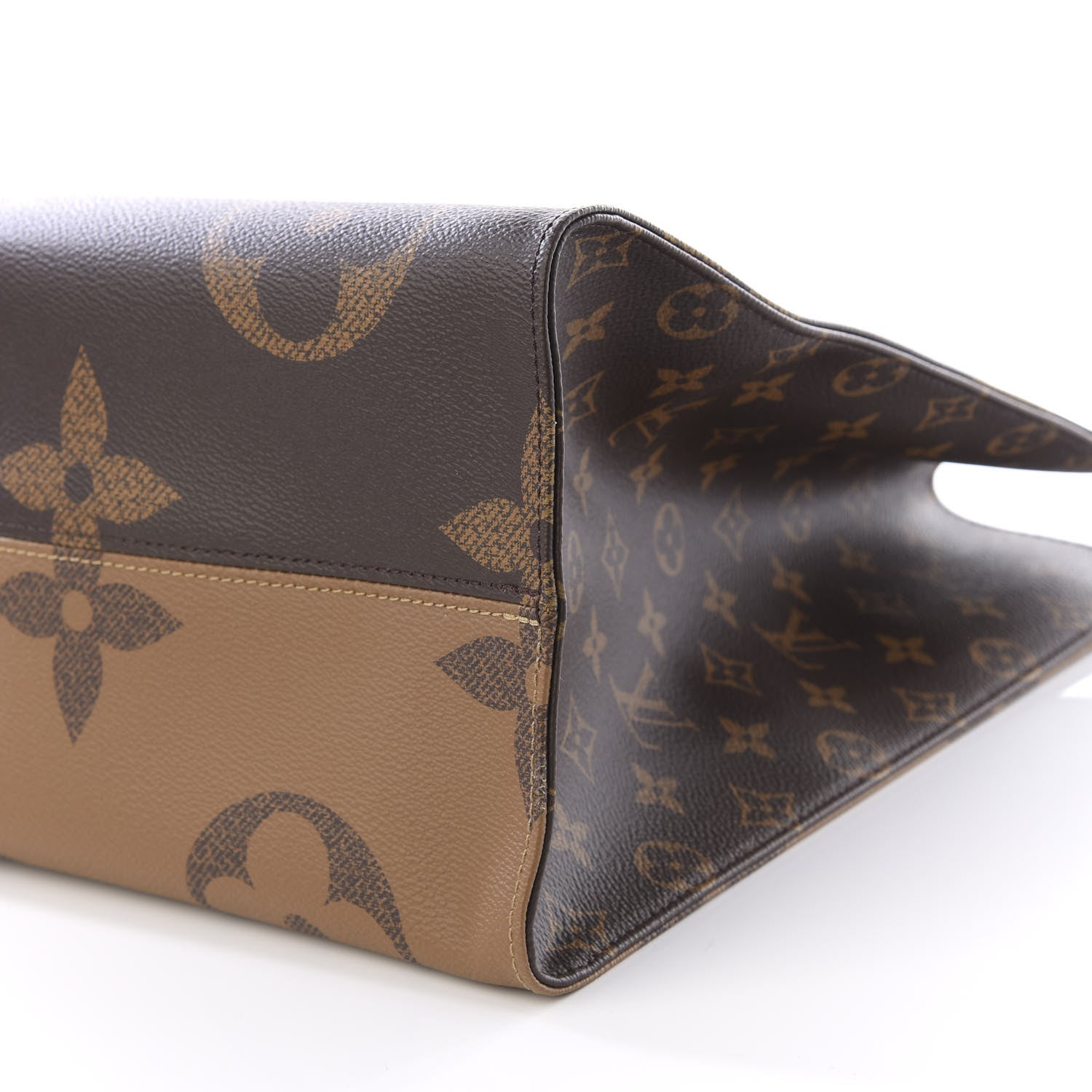Louis Vuitton Reverse Monogram Giant Onthego GM 6 of 10