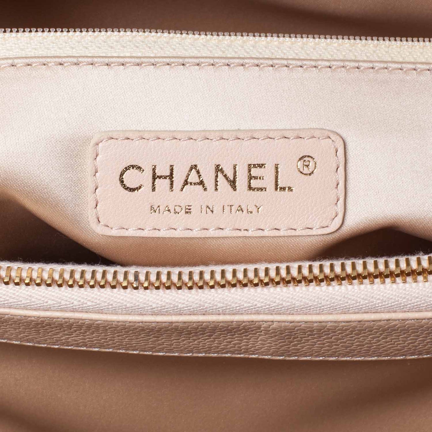 Caviar Grand Shopping Tote GST Beige Clair