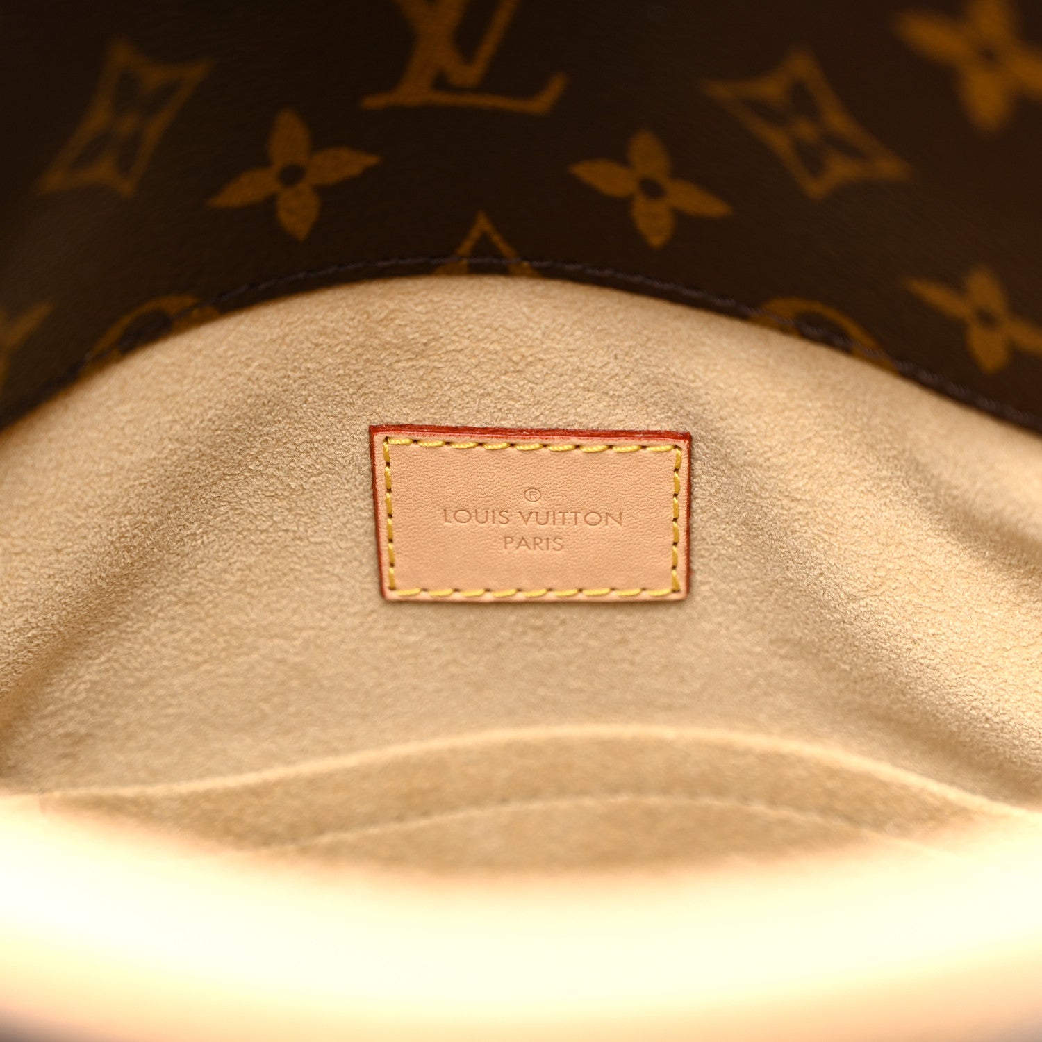Louis Vuitton Monogram Artsy MM 6 of 9