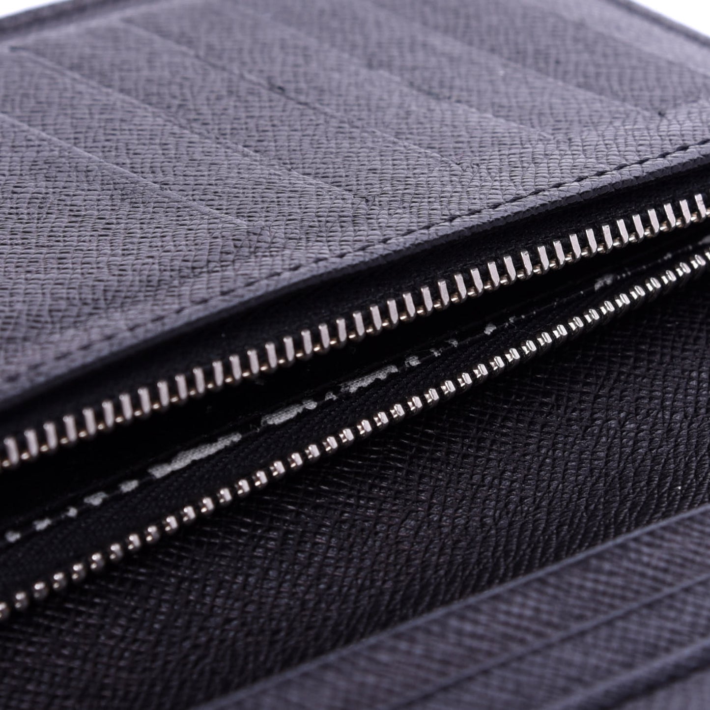 Damier Graphite Brazza Wallet