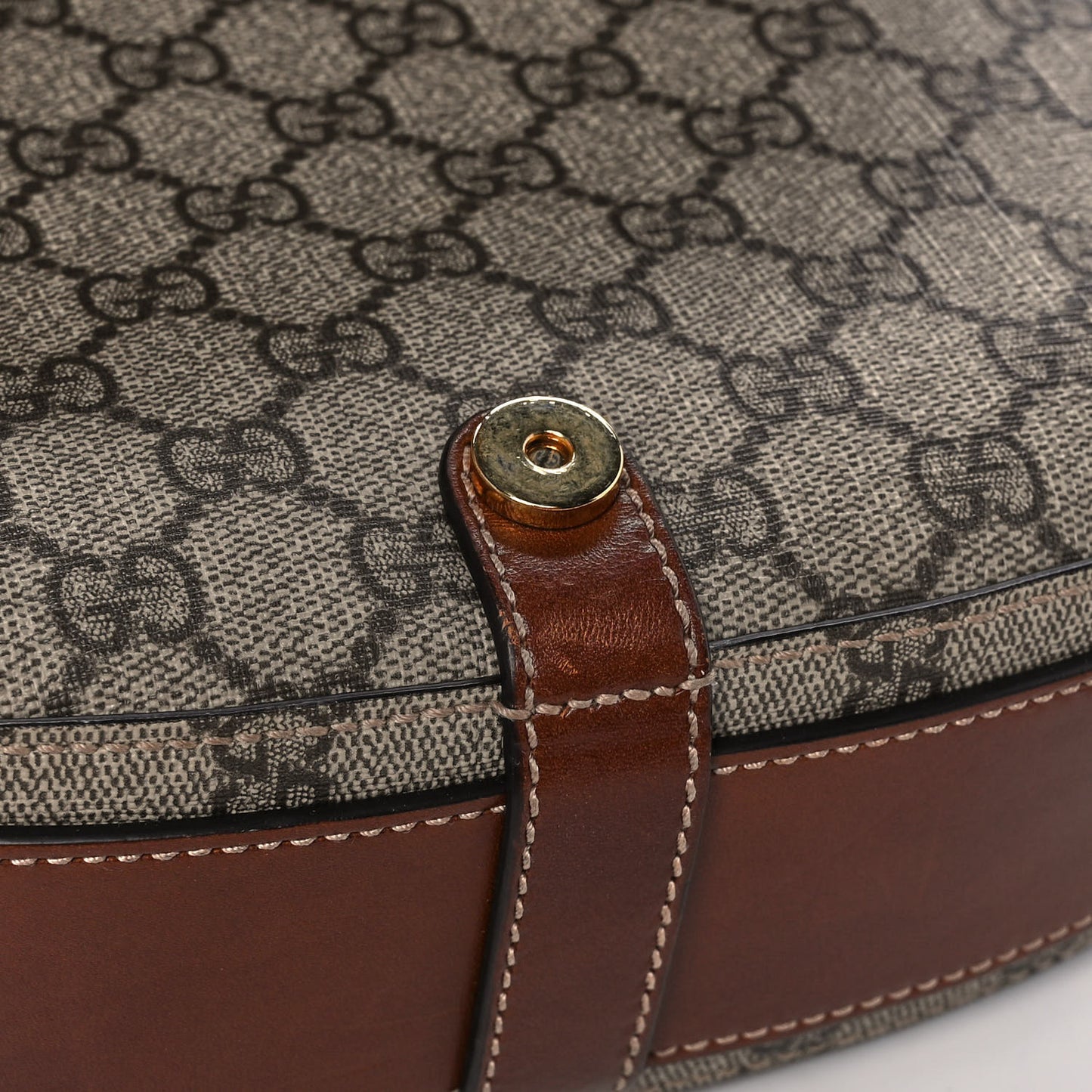 GG Supreme Monogram Small Messenger Shoulder Bag Beige Cuir