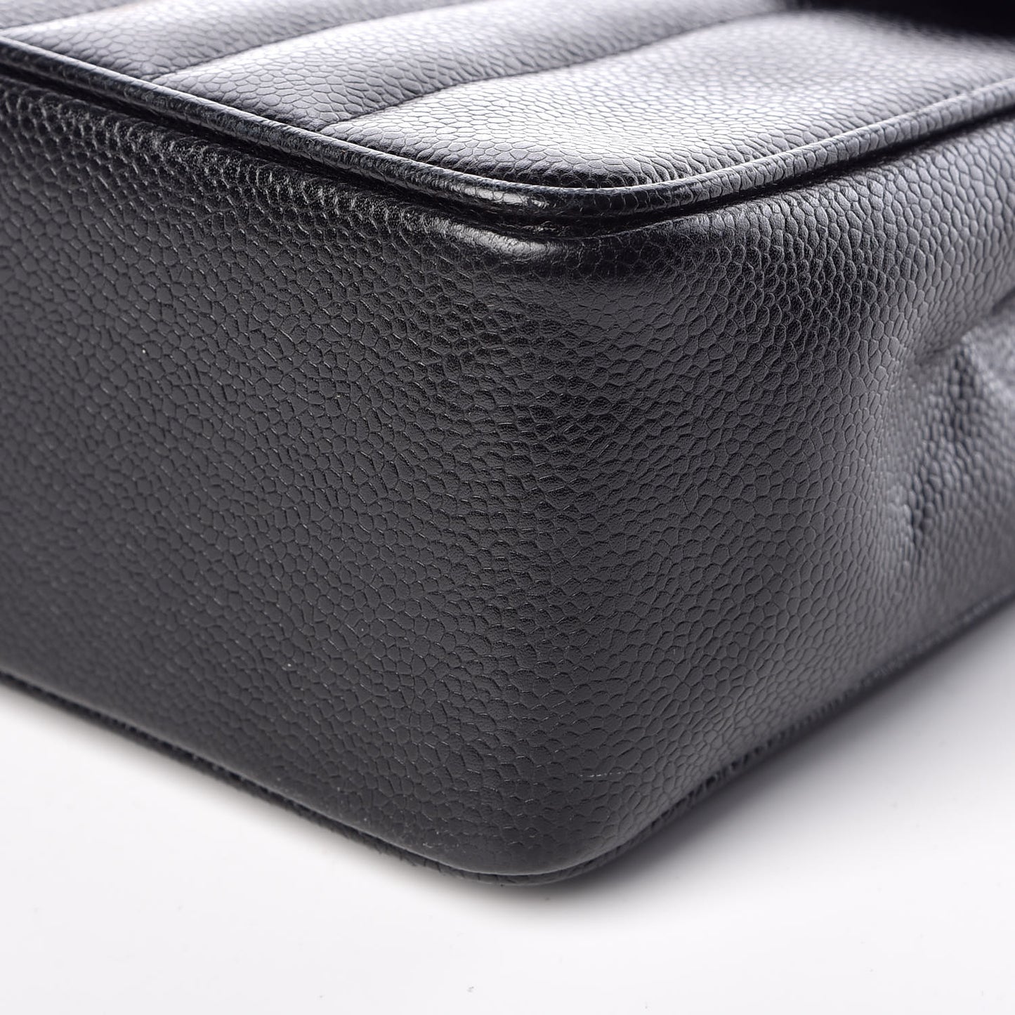 Caviar Vertical Quilted Jumbo Single Flap Black