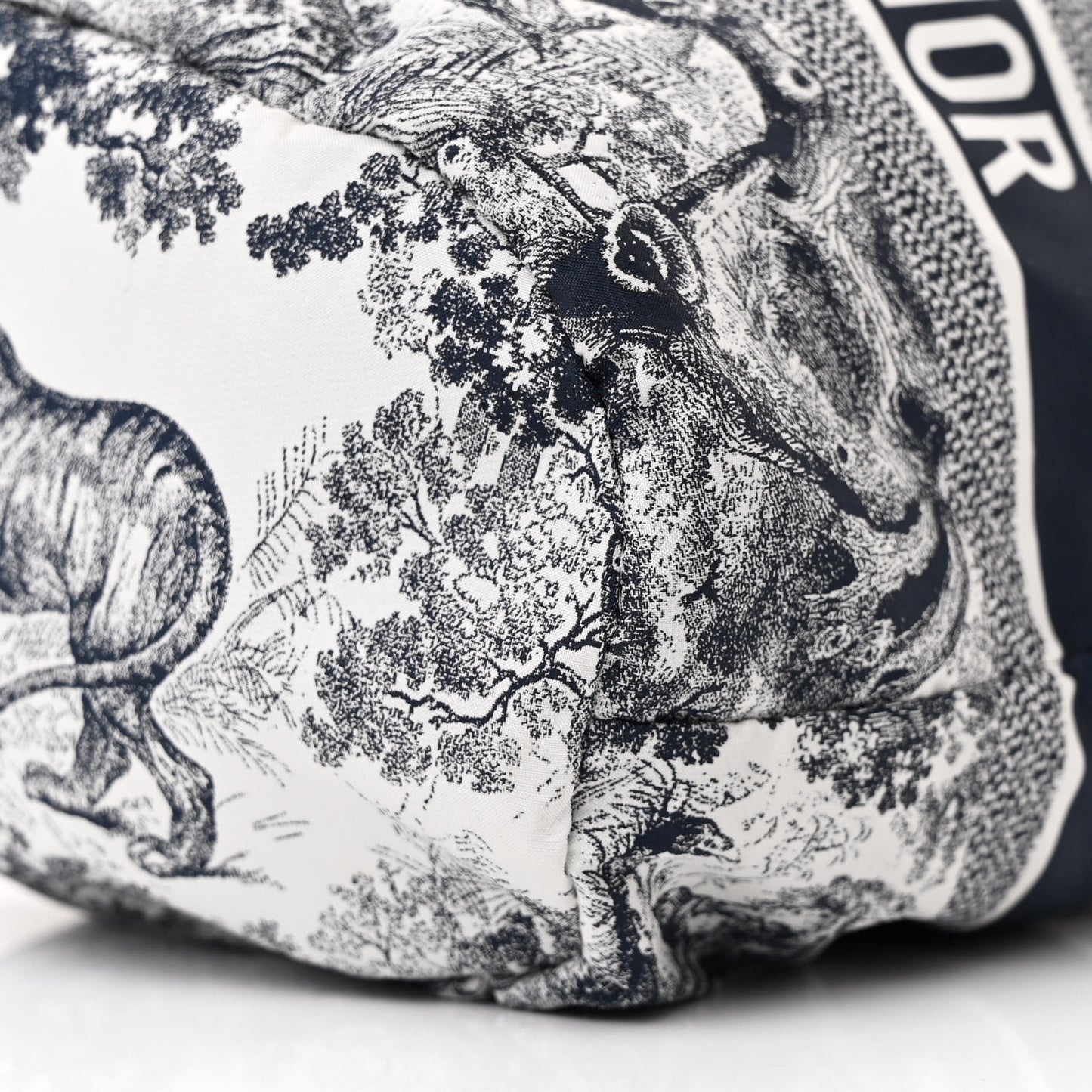 Technical Fabric Embroidered Toile De Jouy Sauvage DiorTravel Pouch Blue