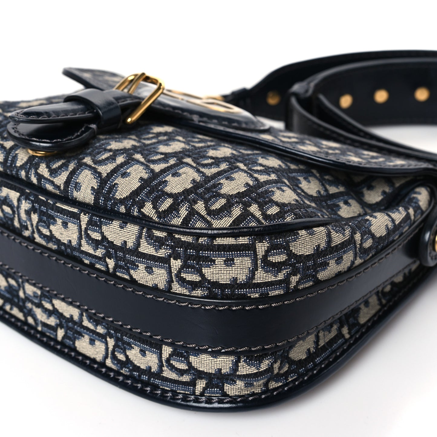 Oblique Medium Bobby Flap Blue