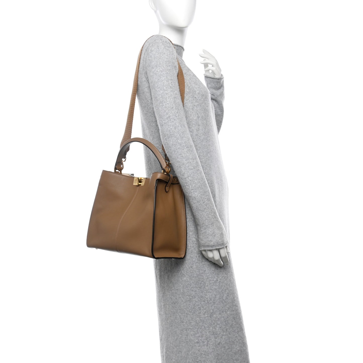 Vitello Seta Century Medium Peekaboo Mandorlo