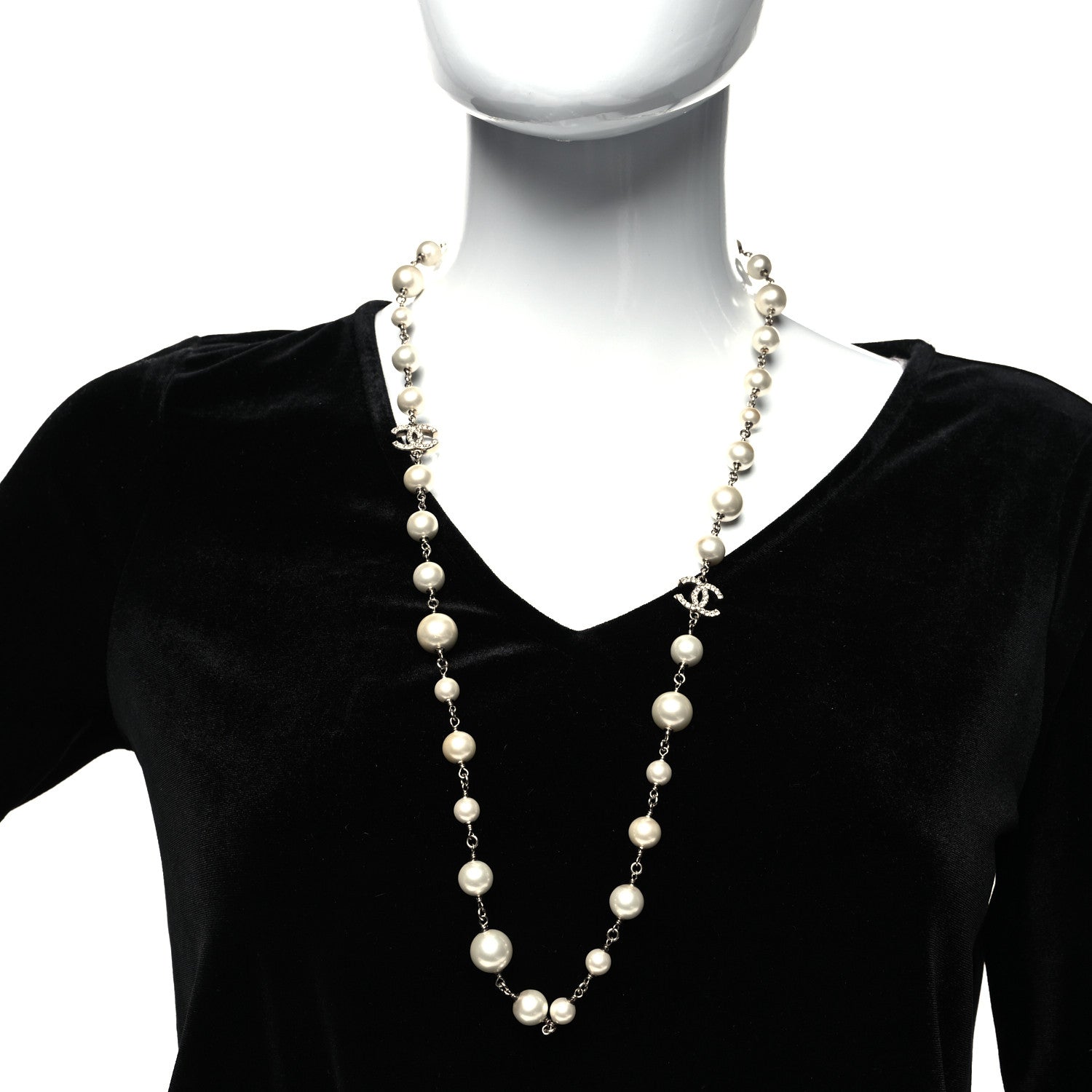 Chanel Swarovski Crystal Pearl CC Heart Necklace Gold 2 of 10