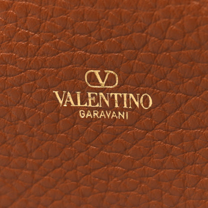 Valentino Garavani Raffia Grained Calfskin Medium Rockstud Vlogo Tote Naturale 9 of 14