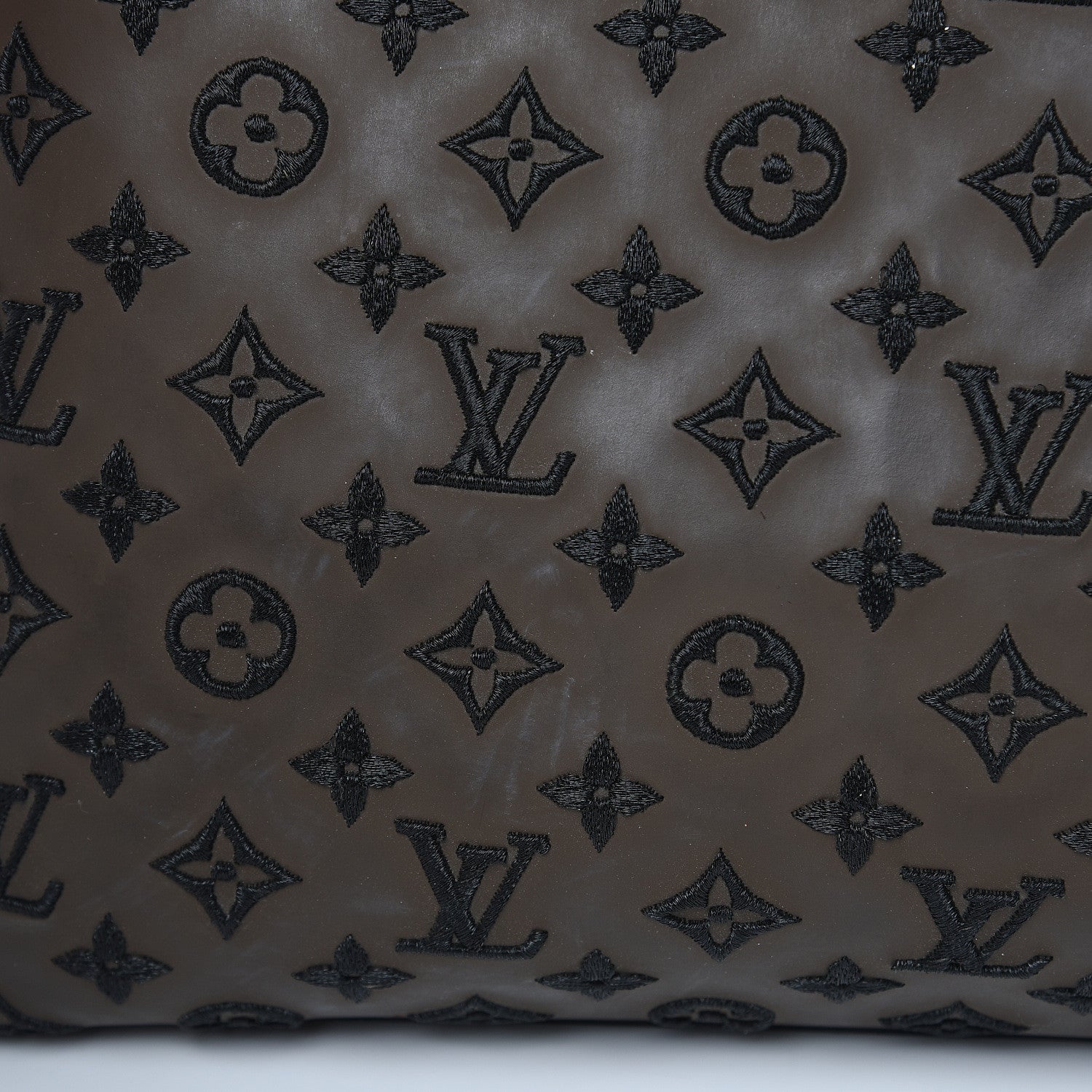 Louis Vuitton Monogram Addiction Vertical Lockit MM Brown 17 of 18